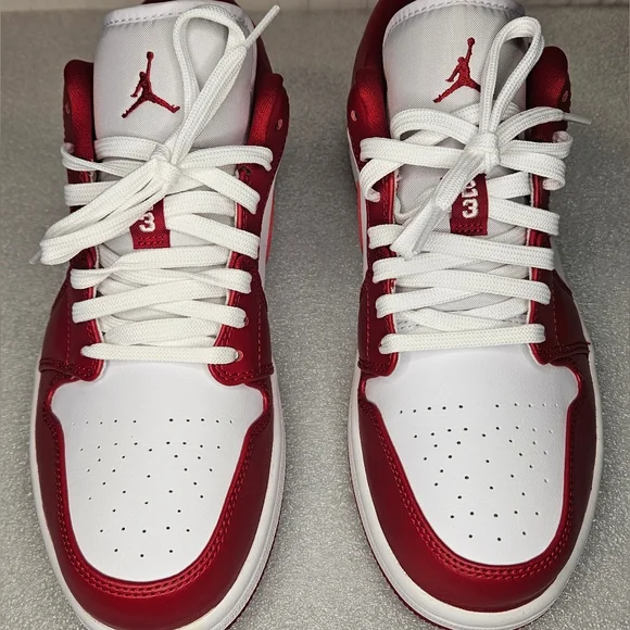 Nike Air Jordan 1 Low Retro "White Red" - Picture 5 of 9